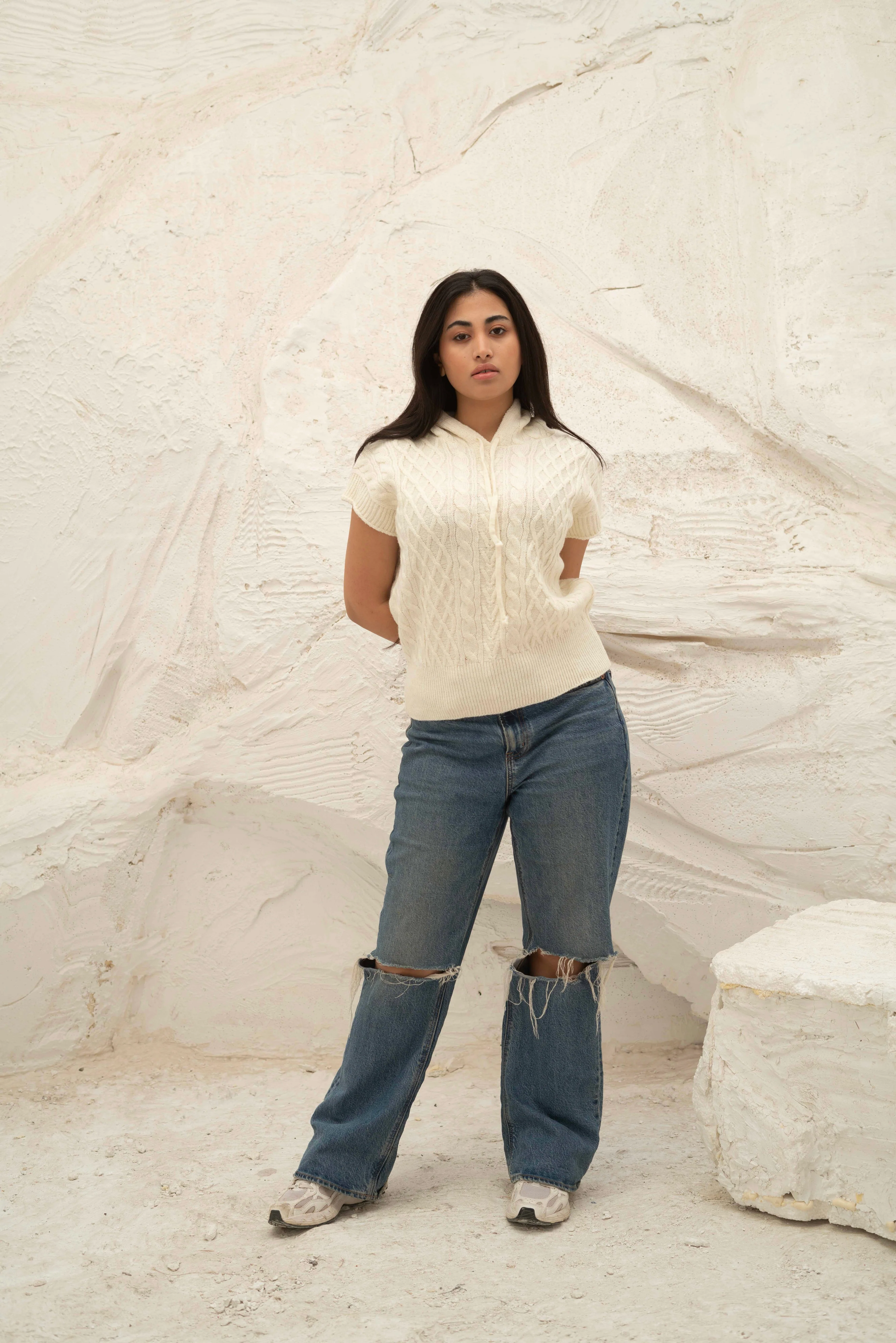 Cable-Knit Sleeveless Hoodie - Image 3