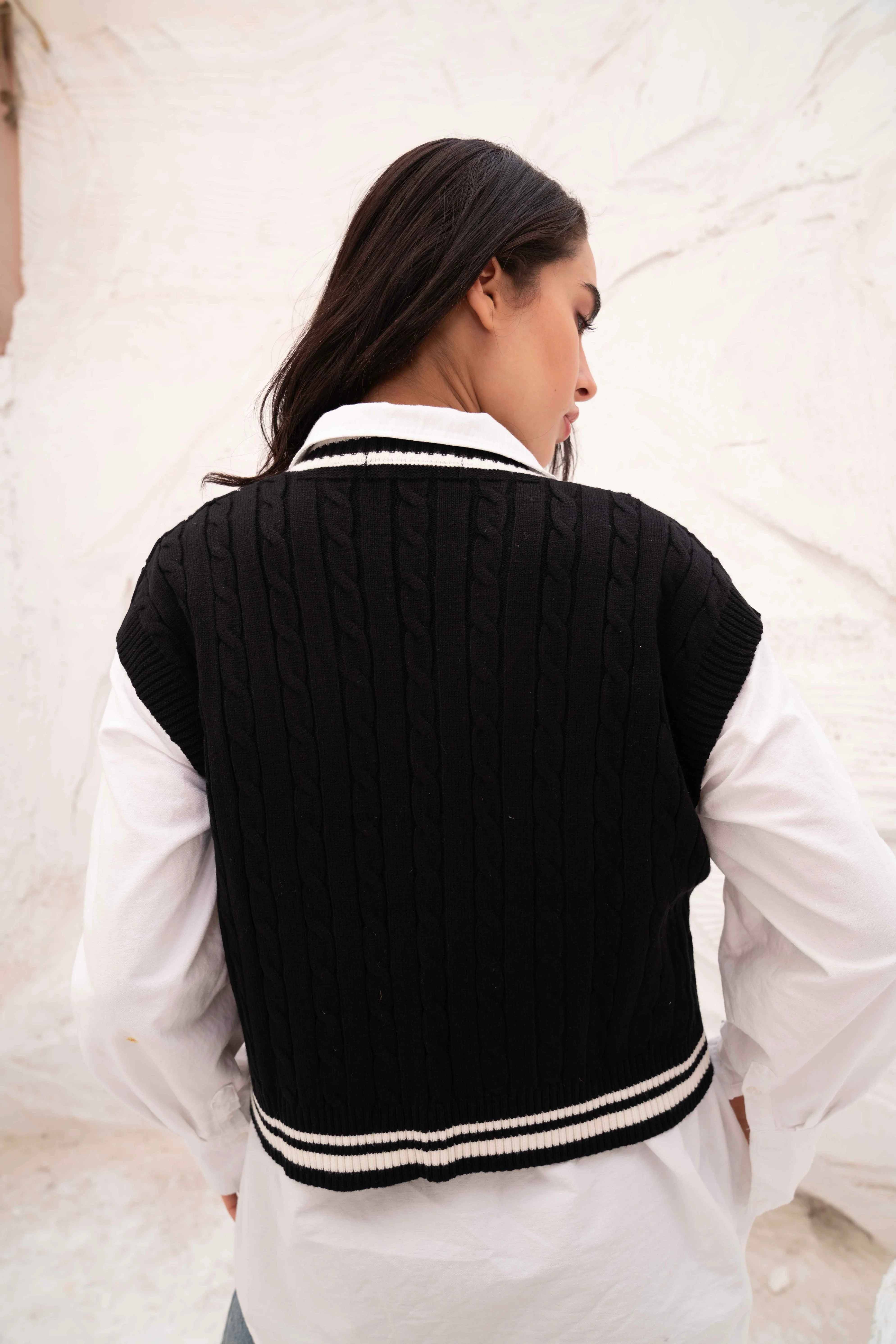 Cable Knit V-Neck Sweater Vest - Image 16