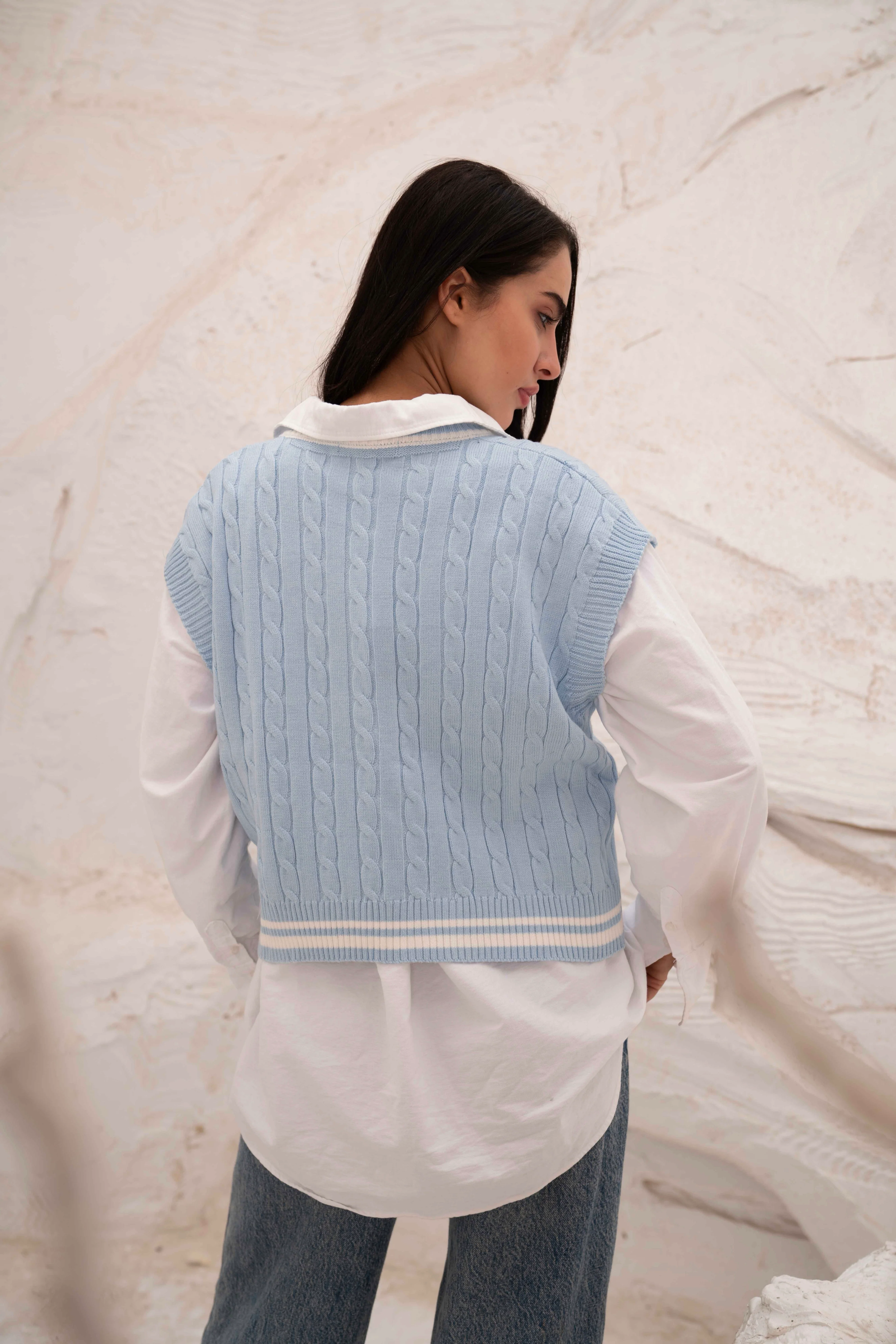 Cable Knit V-Neck Sweater Vest - Image 4