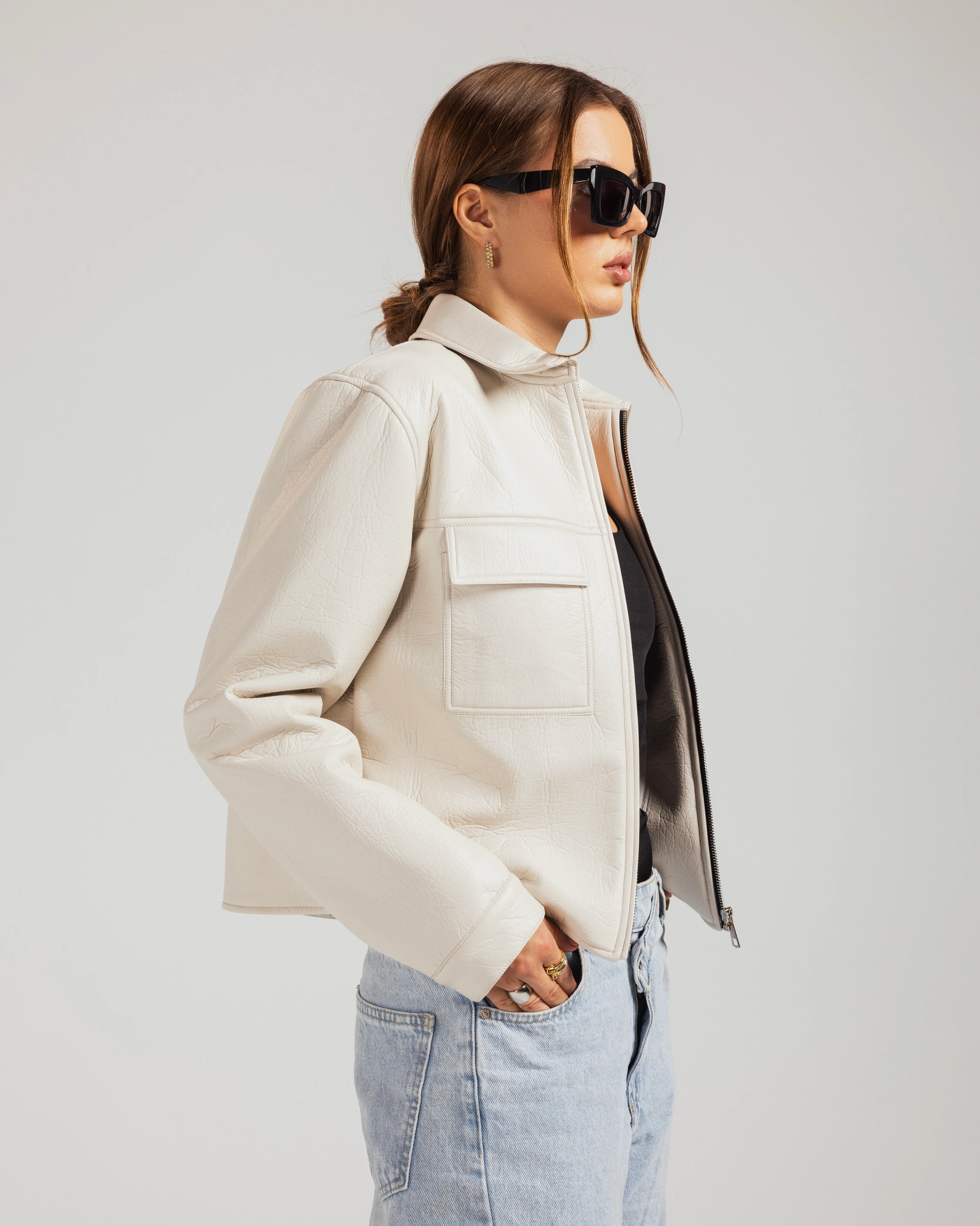 Signature Cropped Leather Jacket - Image 7