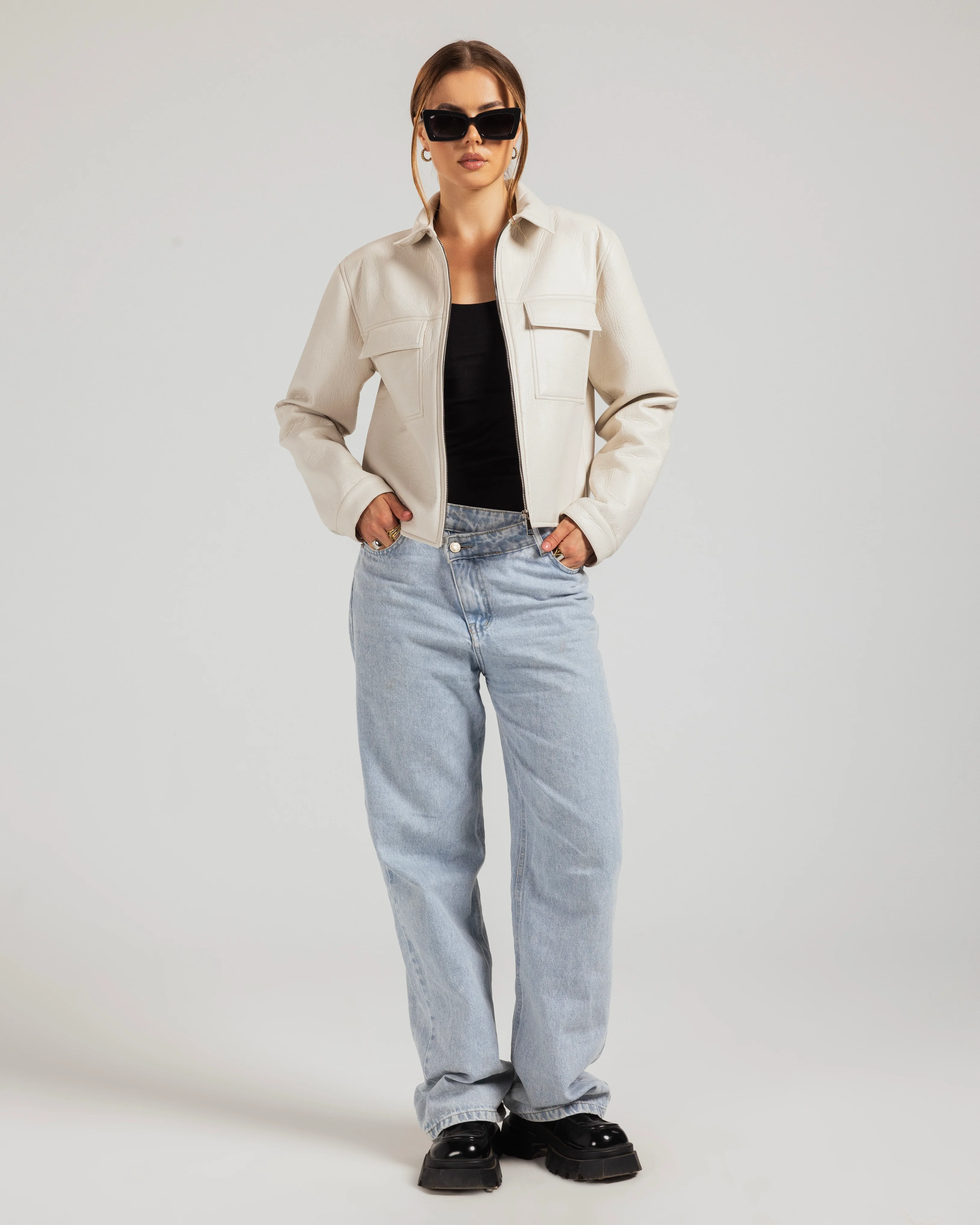 Signature Cropped Leather Jacket - Image 8