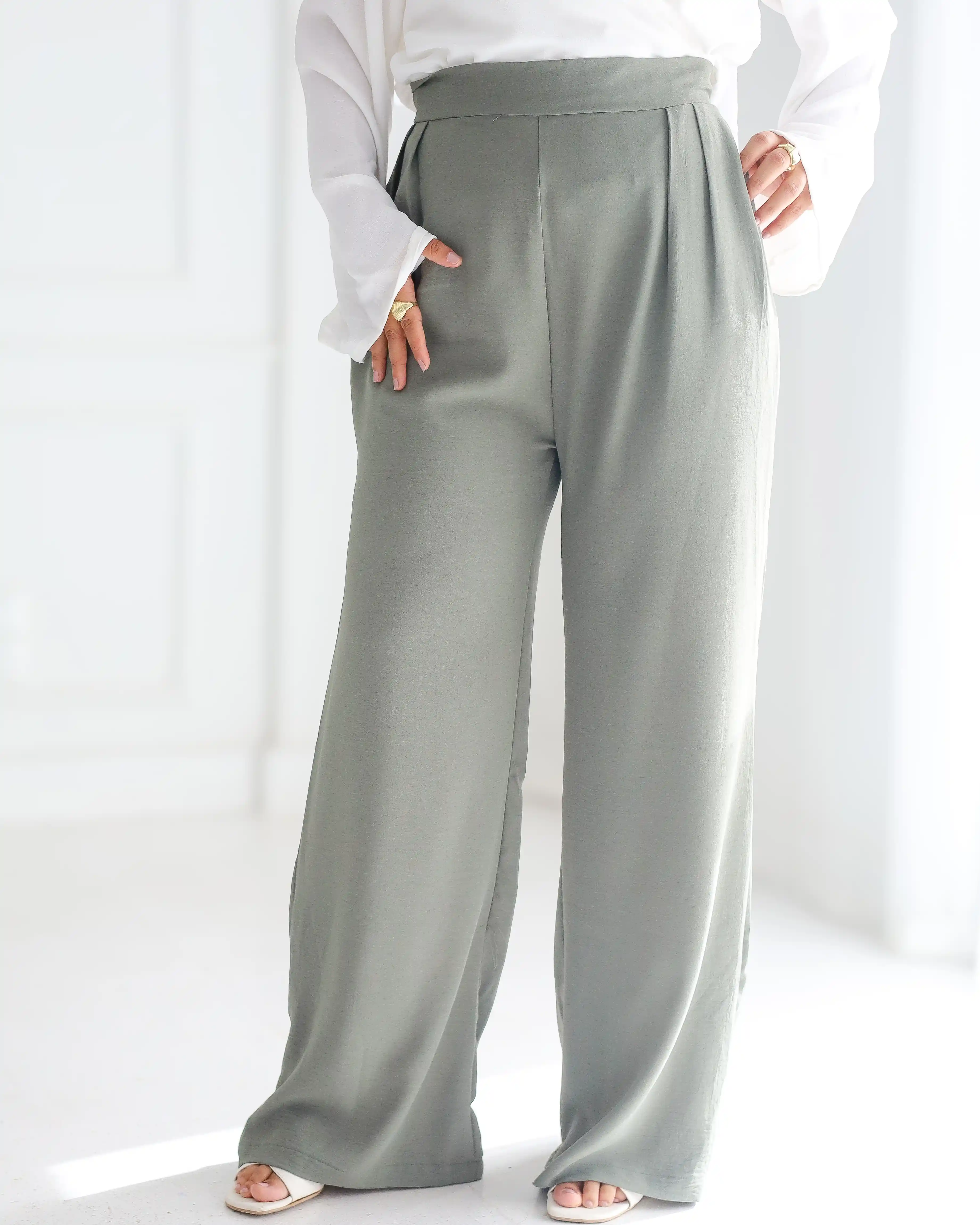 Gumus Crepe Wide-Leg Pants - Image 5