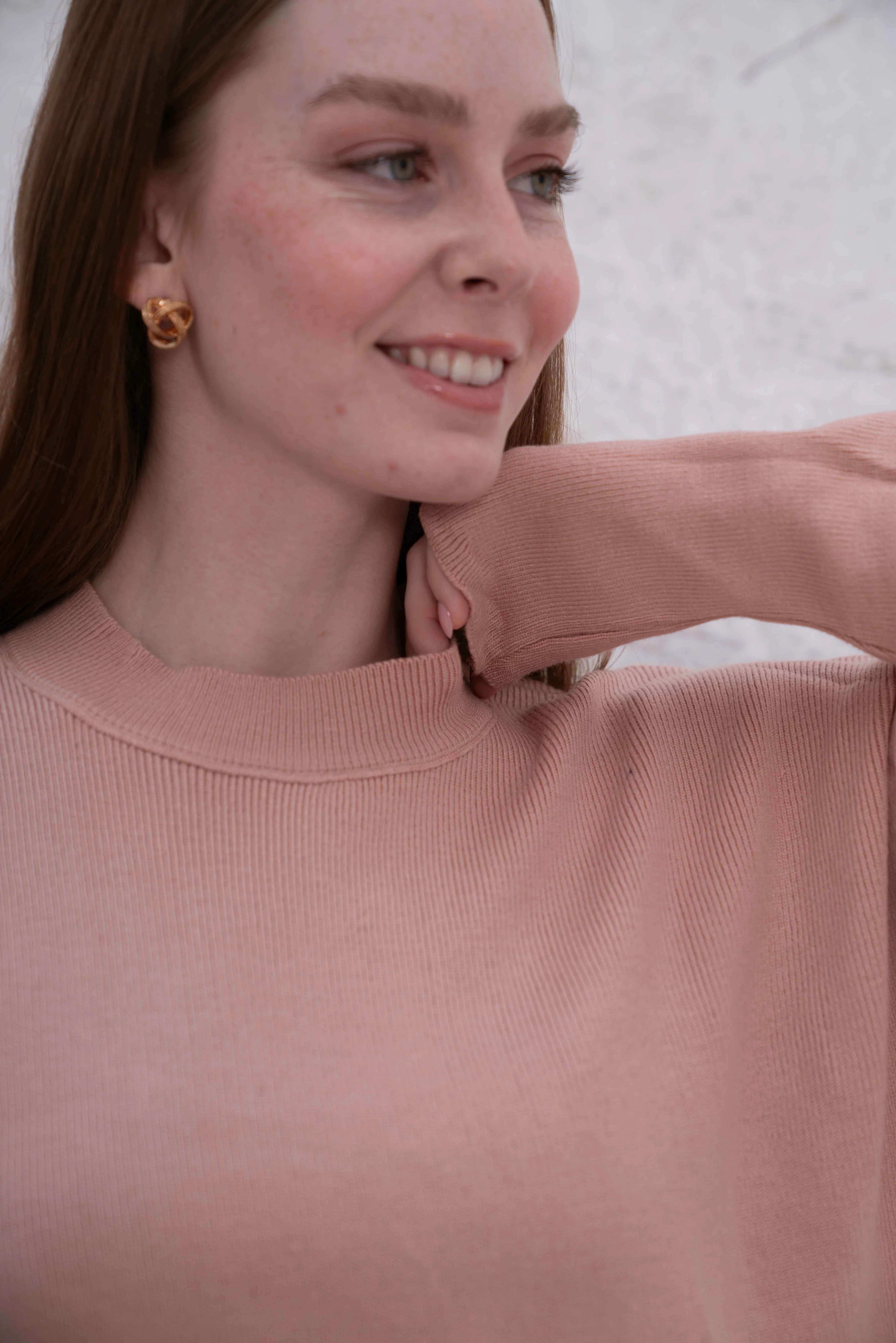 Gumus Women's Oversized Knit Pullover - Image 22