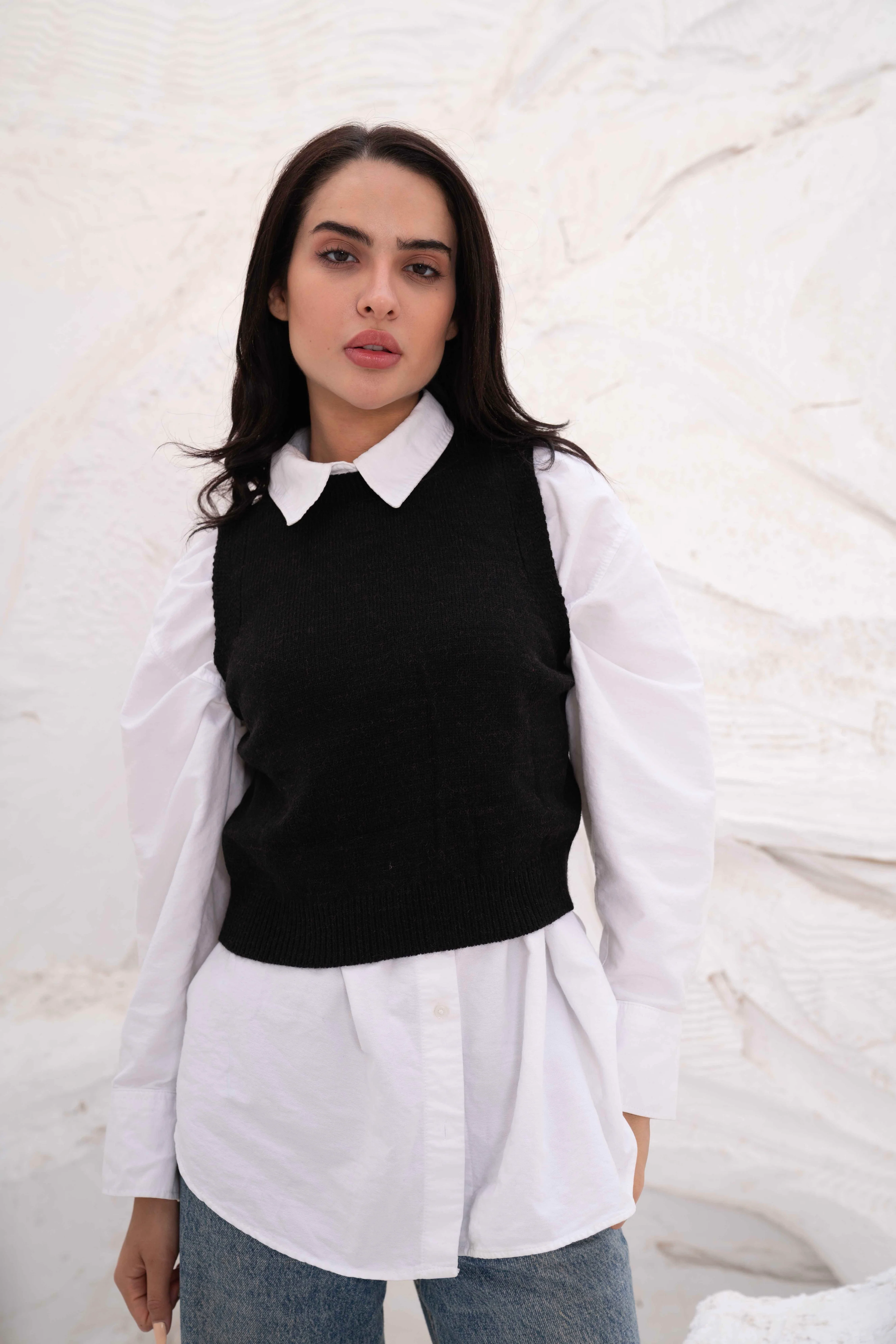 Knitted Women’s Sleeveless Vest - Image 9