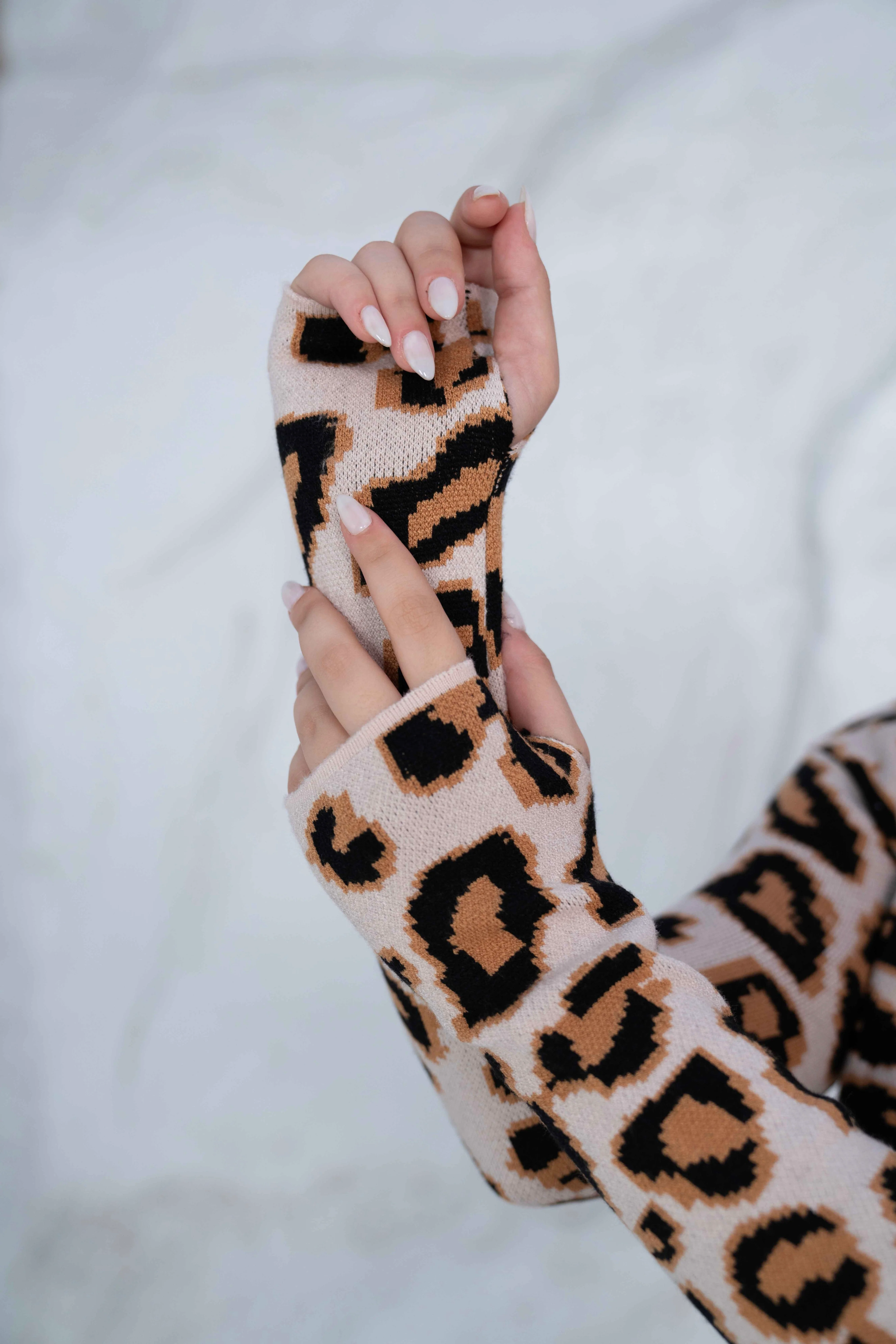 Leopard Print Turtleneck Pullover - Image 4