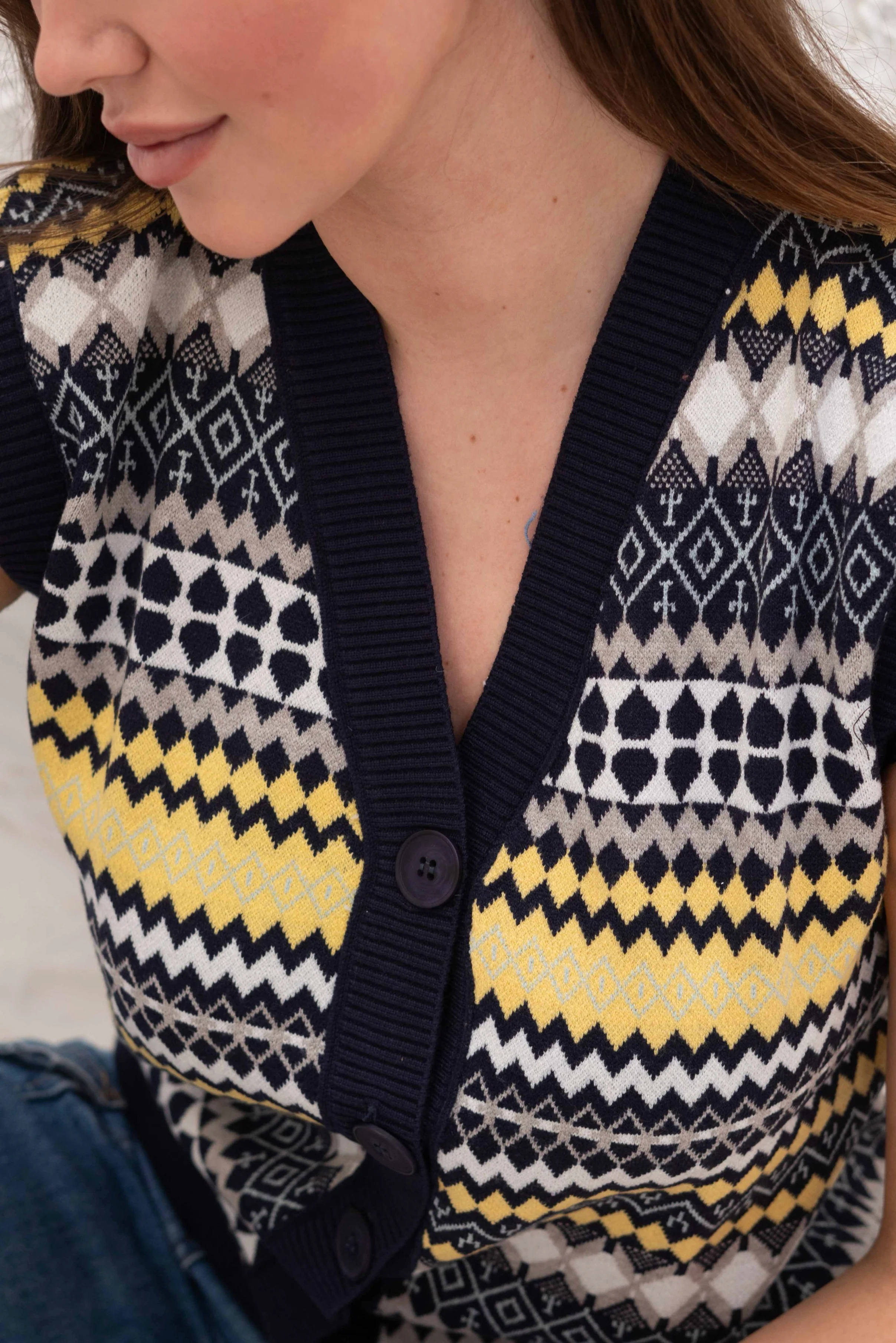 Nordic Patterned Sleeveless Vest - Image 10