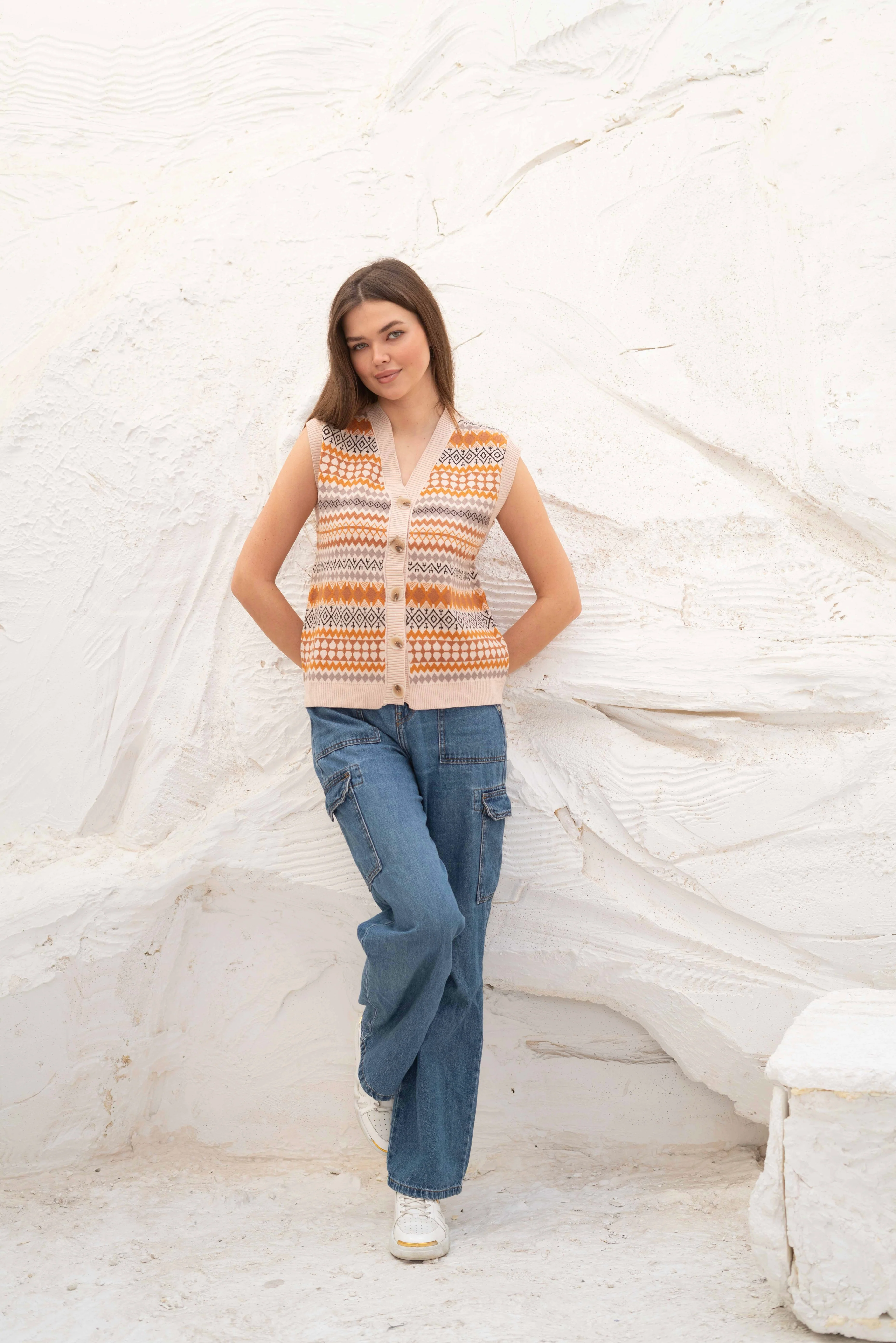 Nordic Patterned Sleeveless Vest - Image 2