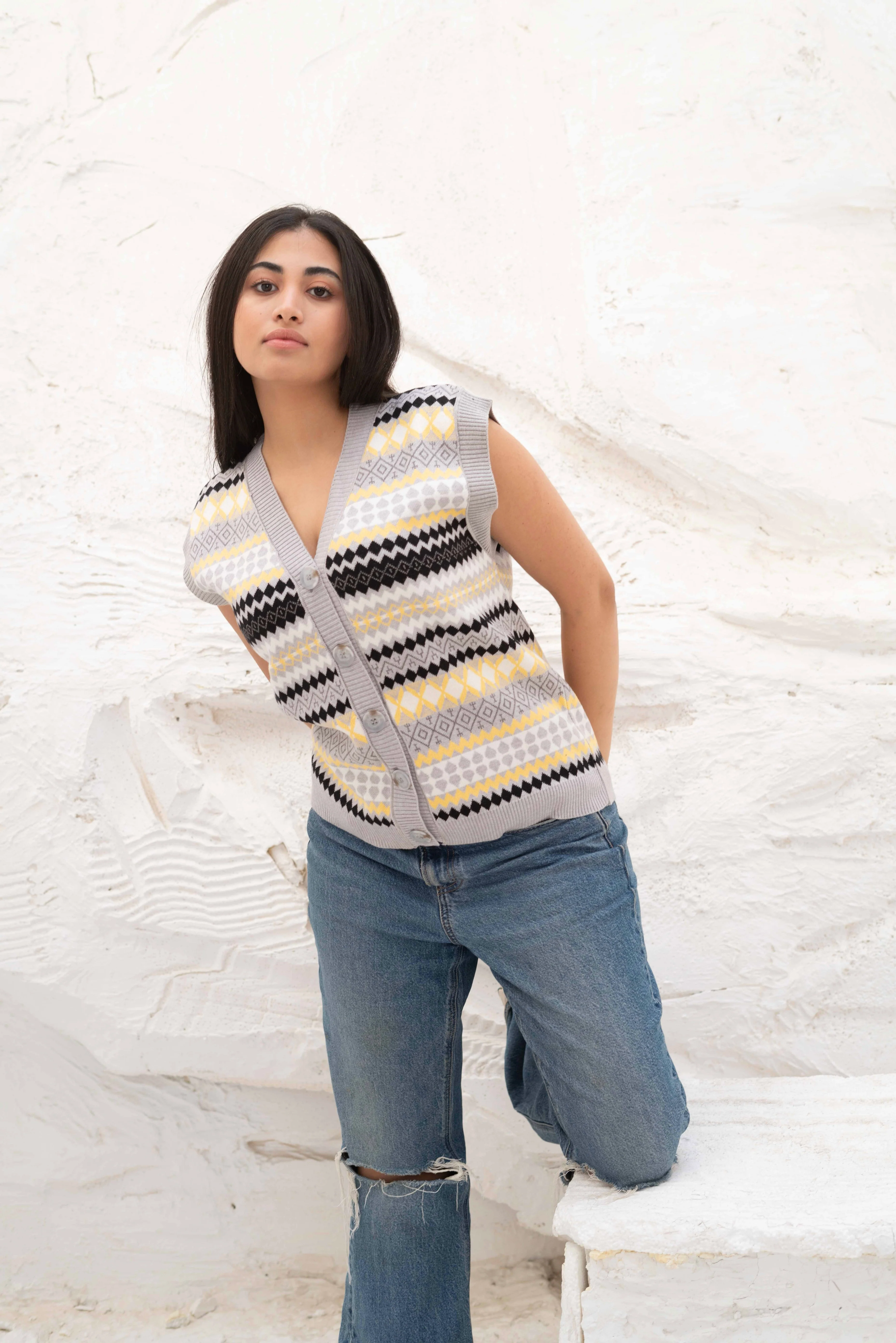 Nordic Patterned Sleeveless Vest - Image 6