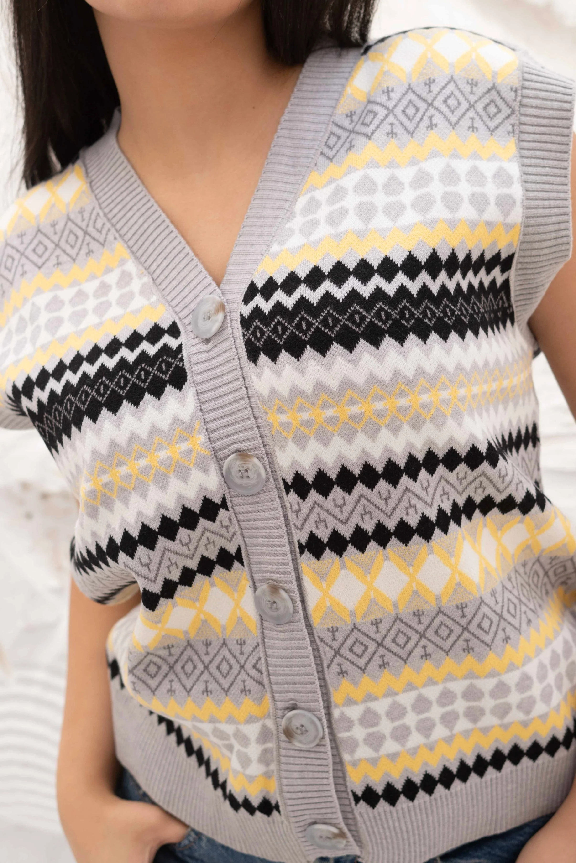 Nordic Patterned Sleeveless Vest - Image 7